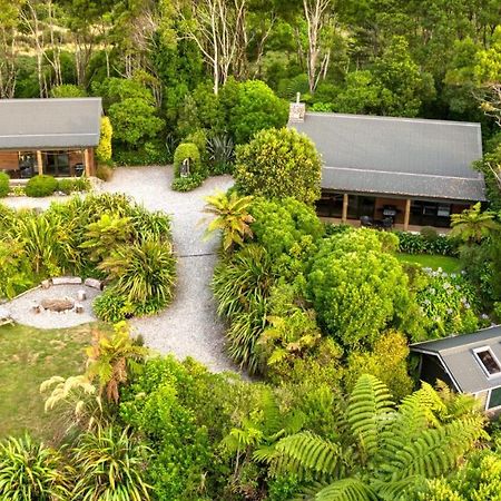 Paparoa Beach Hideaway With Hot Tub Barrytown Esterno foto